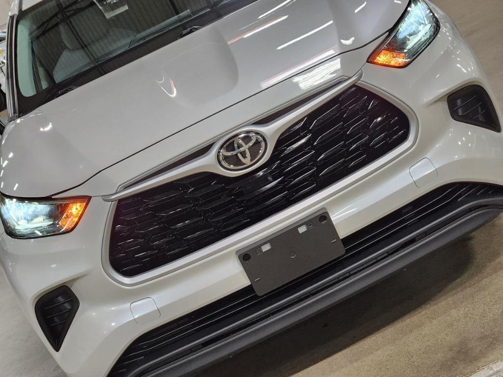 used 2020 Toyota Highlander car, priced at $27,871