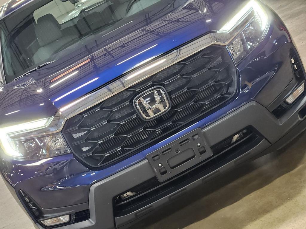 used 2022 Honda Passport car, priced at $30,907