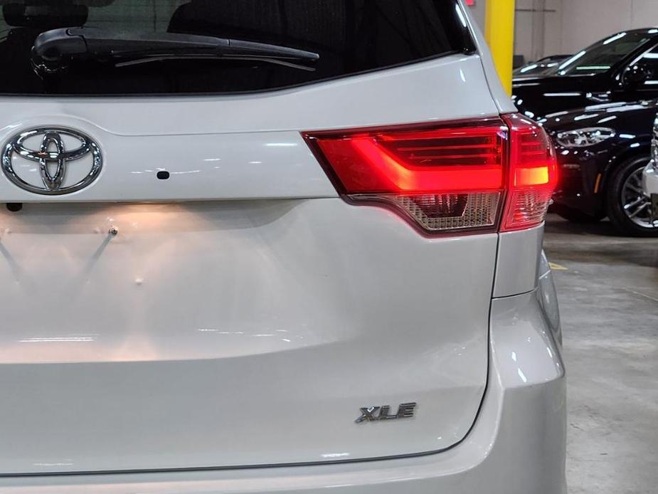 used 2019 Toyota Highlander car, priced at $27,941