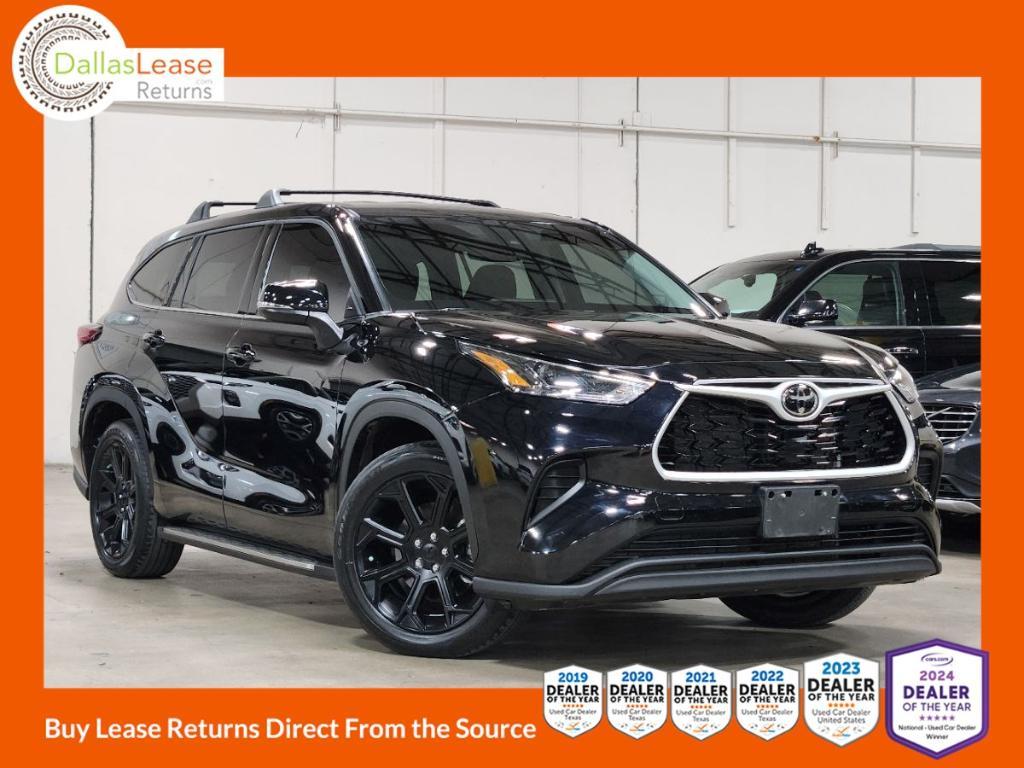 used 2022 Toyota Highlander car, priced at $33,721