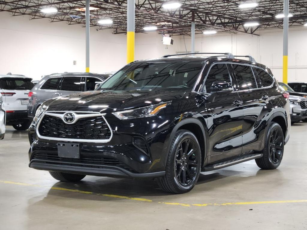 used 2022 Toyota Highlander car, priced at $33,721