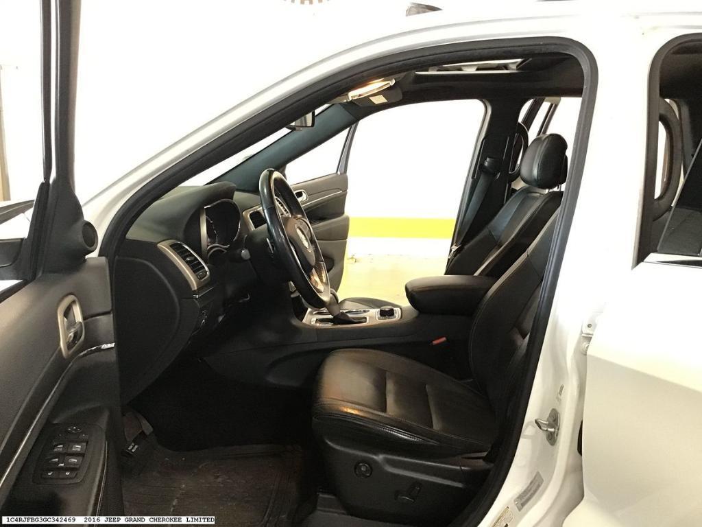 used 2016 Jeep Grand Cherokee car, priced at $13,385