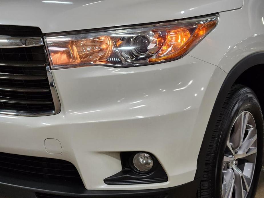 used 2015 Toyota Highlander car, priced at $19,938