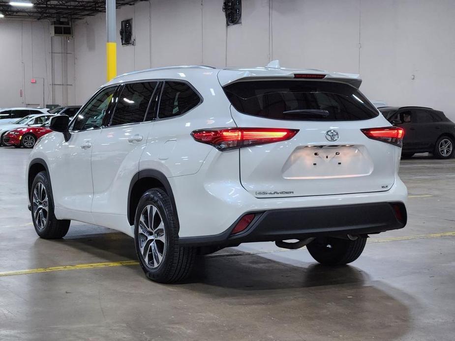 used 2020 Toyota Highlander car, priced at $33,817