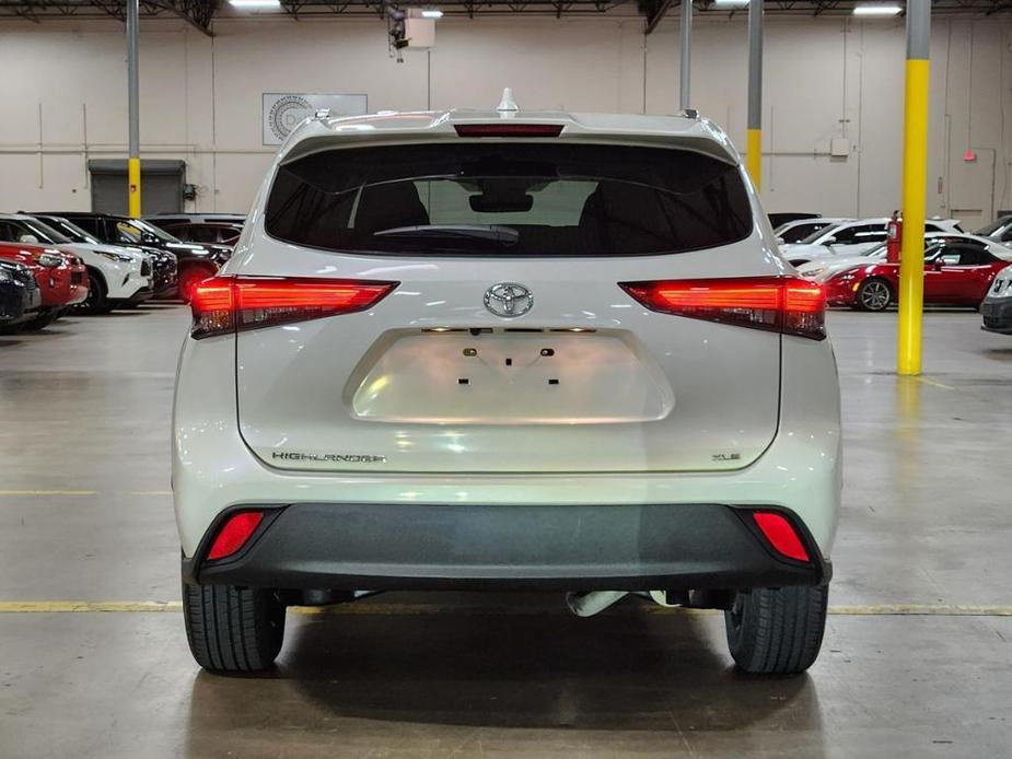 used 2020 Toyota Highlander car, priced at $33,817