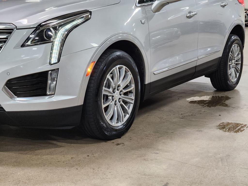 used 2017 Cadillac XT5 car, priced at $21,832