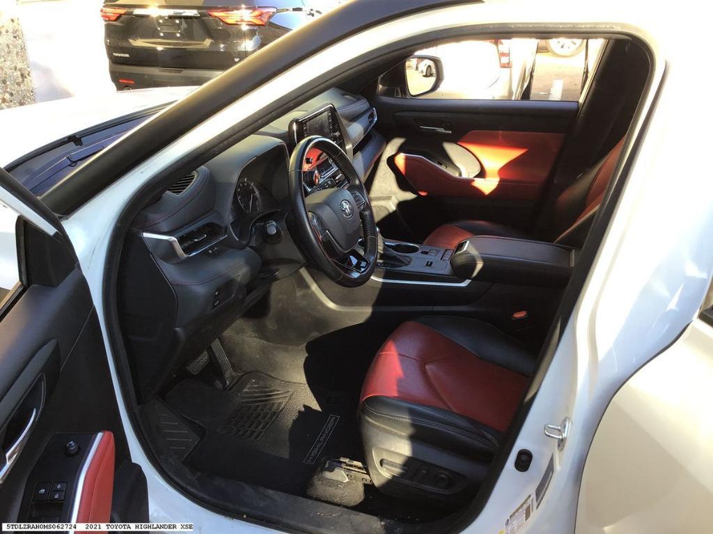 used 2021 Toyota Highlander car, priced at $34,277