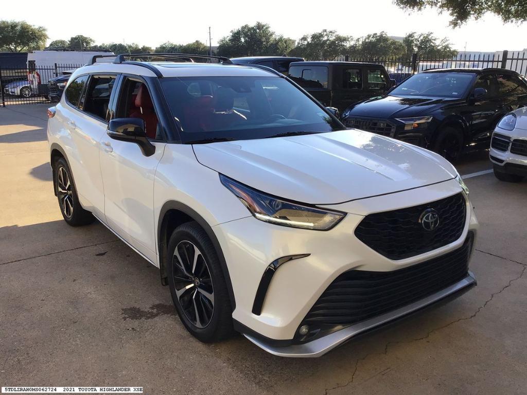 used 2021 Toyota Highlander car, priced at $34,277