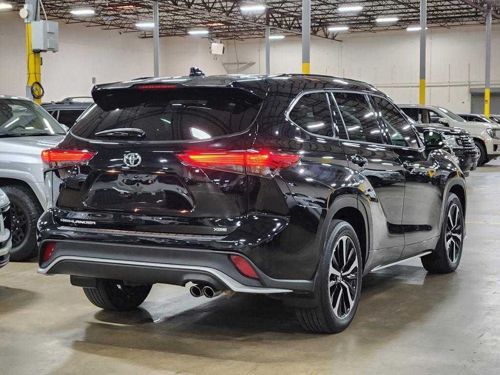 used 2022 Toyota Highlander car, priced at $42,159