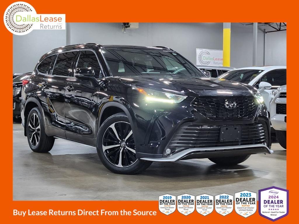 used 2022 Toyota Highlander car, priced at $42,159