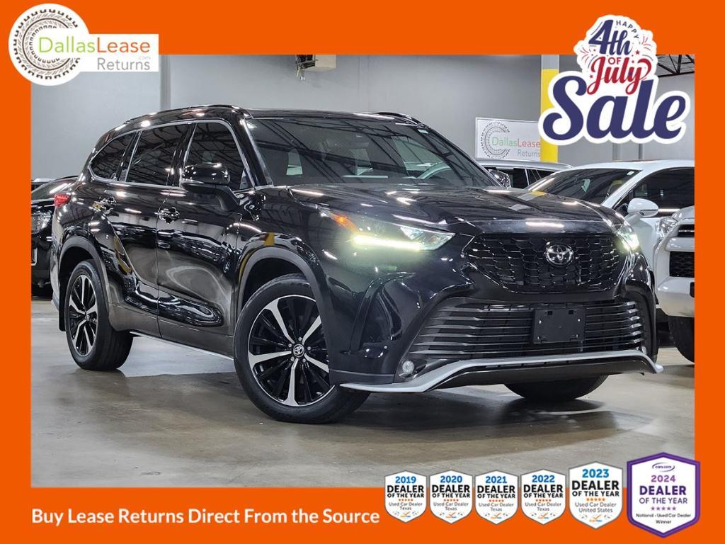 used 2022 Toyota Highlander car, priced at $42,159