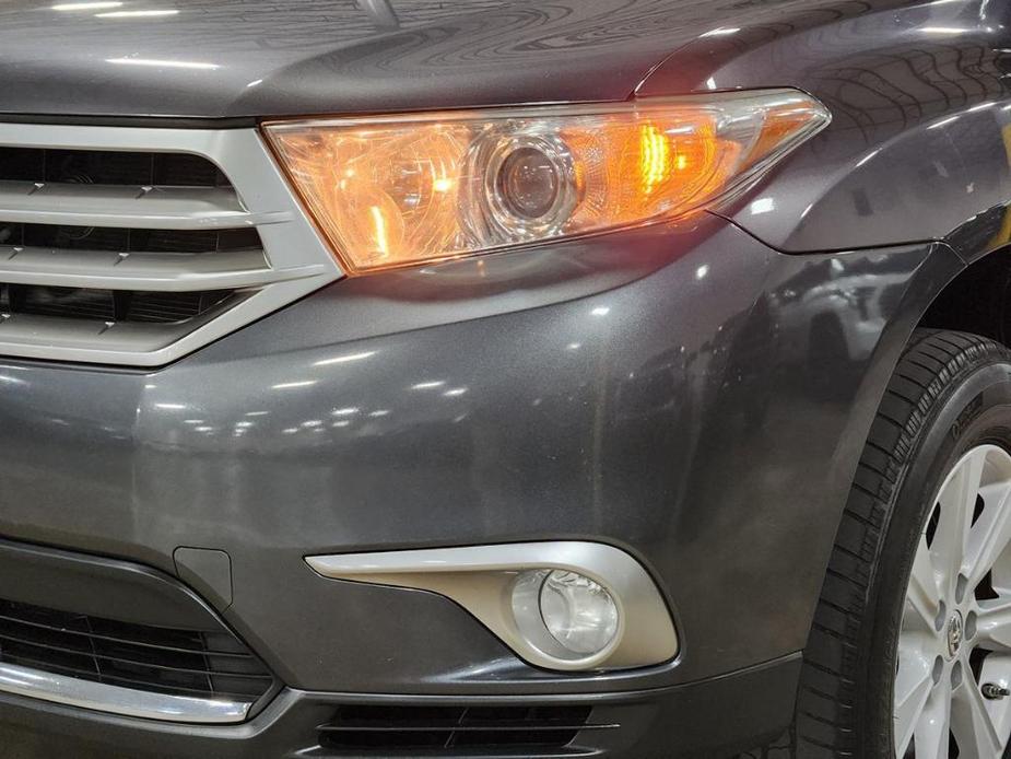 used 2012 Toyota Highlander car, priced at $12,000