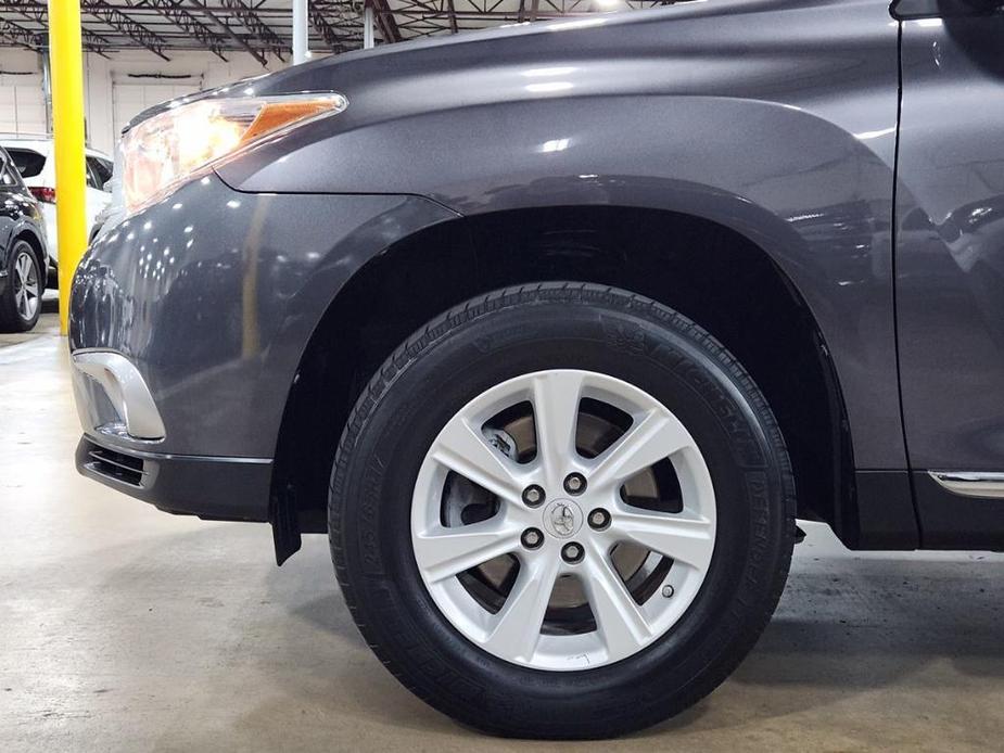 used 2012 Toyota Highlander car, priced at $12,000