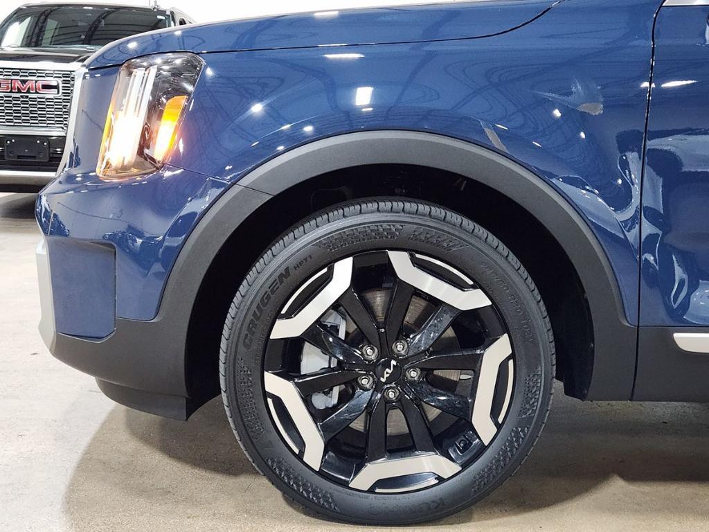 used 2024 Kia Telluride car, priced at $36,035