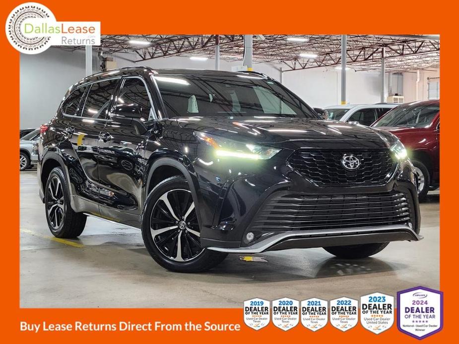 used 2021 Toyota Highlander car, priced at $33,407