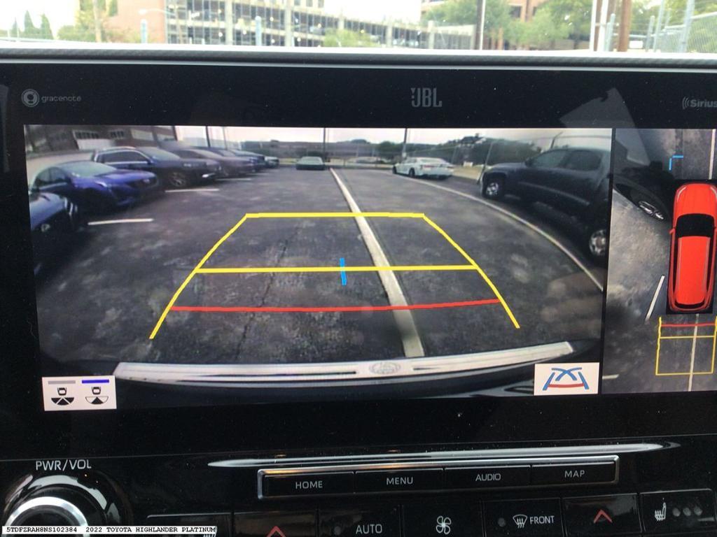 used 2022 Toyota Highlander car, priced at $39,662