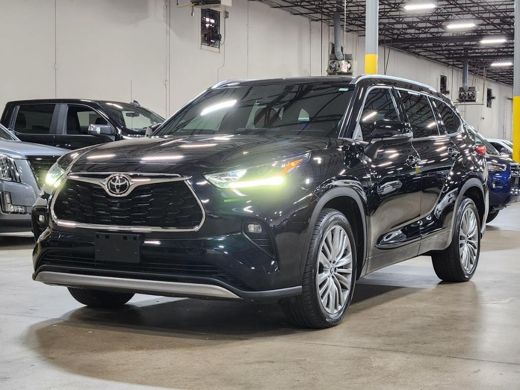 used 2022 Toyota Highlander car, priced at $38,662