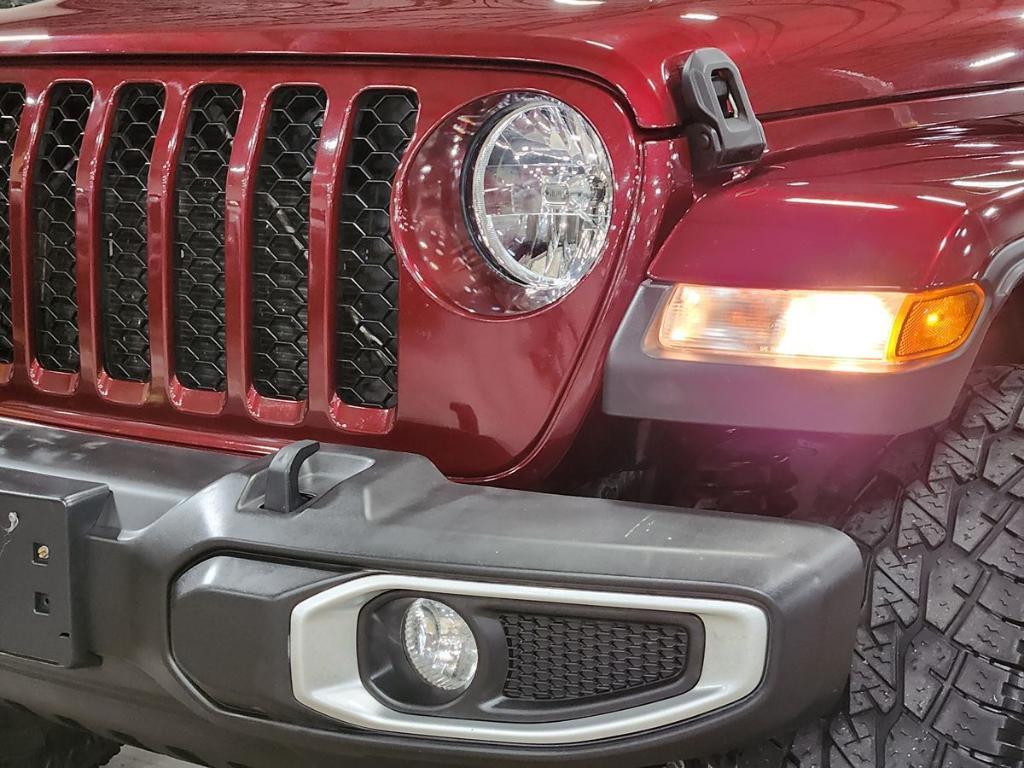 used 2021 Jeep Gladiator car, priced at $35,182