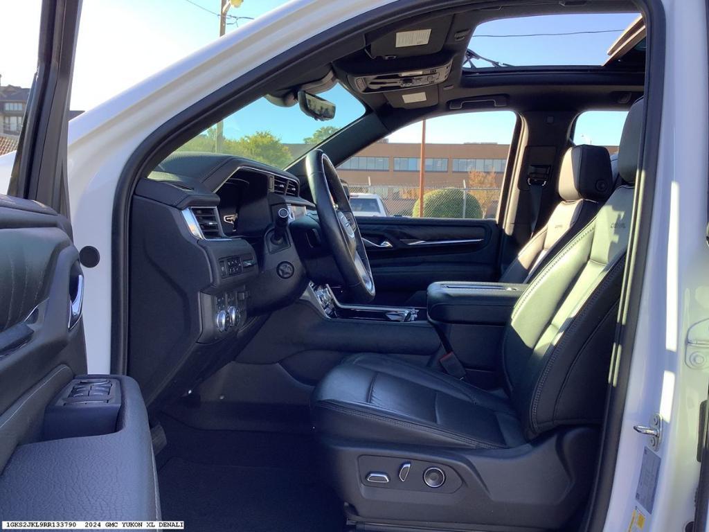 used 2024 GMC Yukon XL car, priced at $70,255