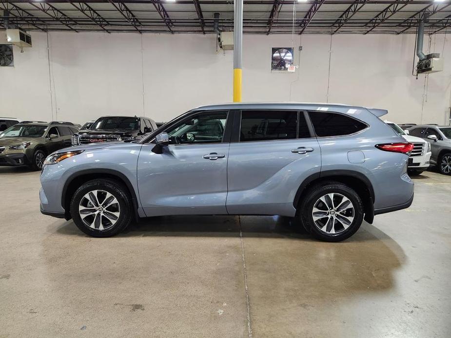 used 2023 Toyota Highlander car, priced at $38,995