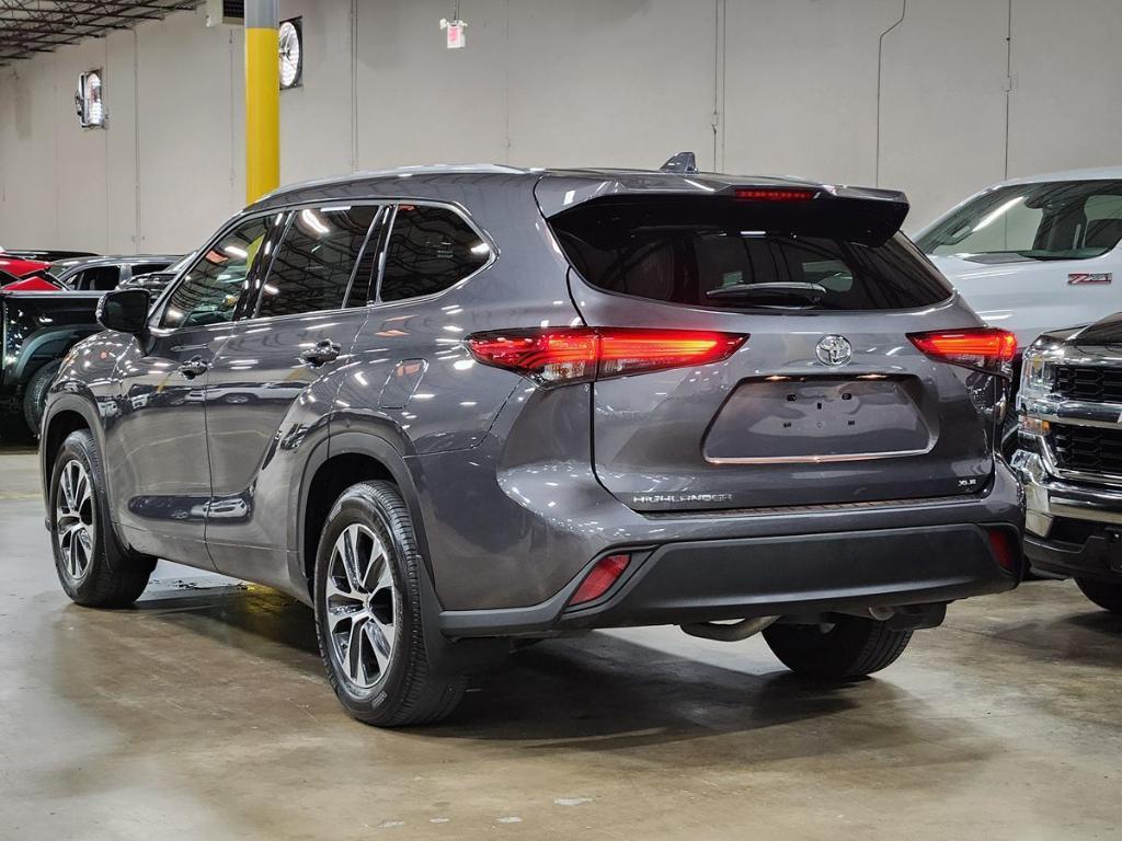 used 2022 Toyota Highlander car, priced at $39,833