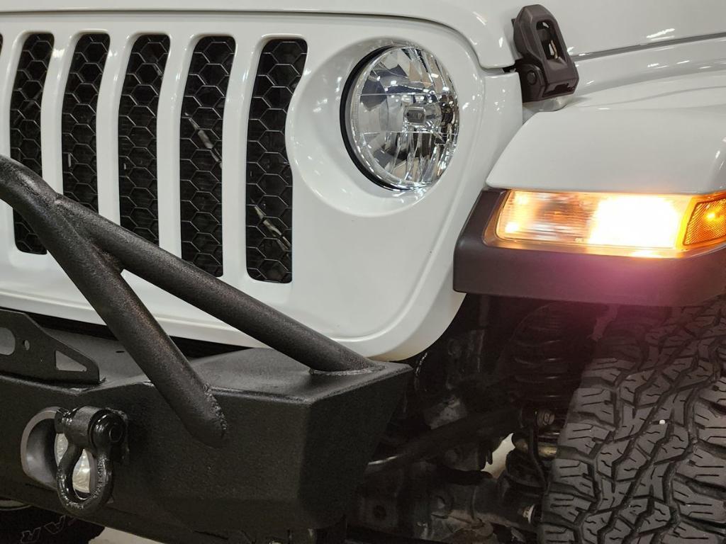 used 2021 Jeep Gladiator car, priced at $27,012