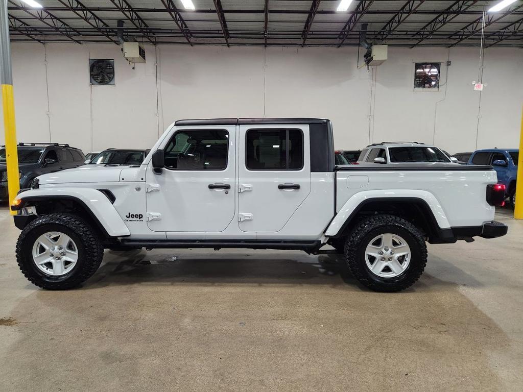 used 2021 Jeep Gladiator car, priced at $27,012