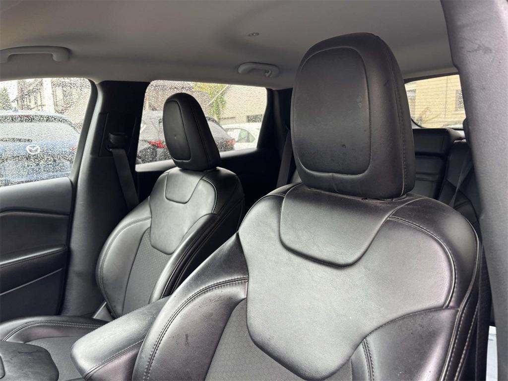 used 2019 Jeep Cherokee car, priced at $15,500