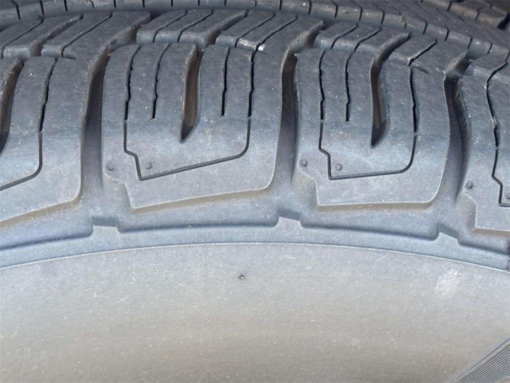 used 2018 Jeep Grand Cherokee car, priced at $17,450