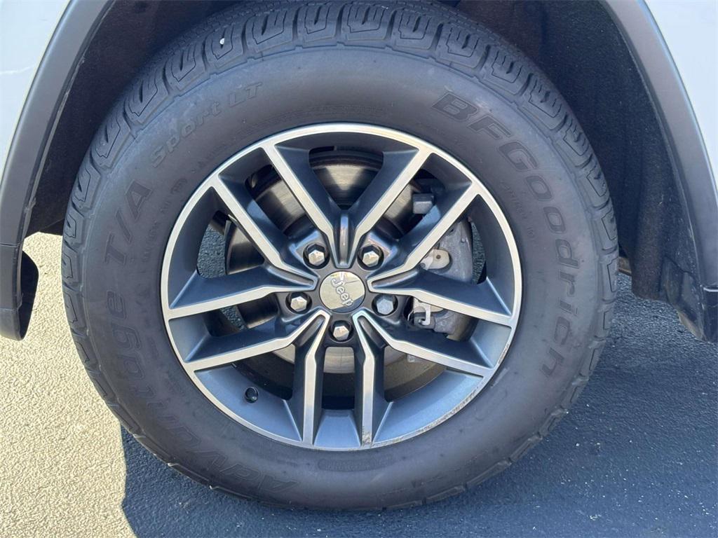used 2018 Jeep Grand Cherokee car, priced at $17,450