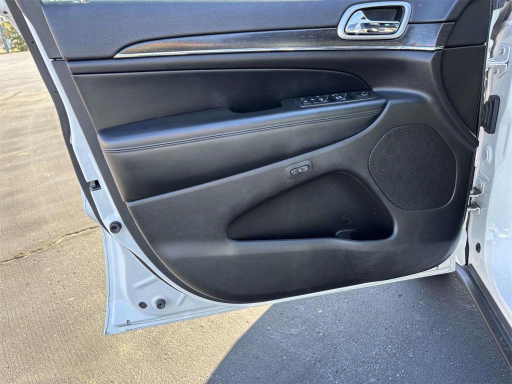 used 2018 Jeep Grand Cherokee car, priced at $17,450