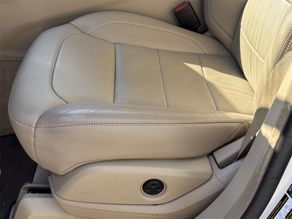 used 2015 Mercedes-Benz M-Class car, priced at $10,995