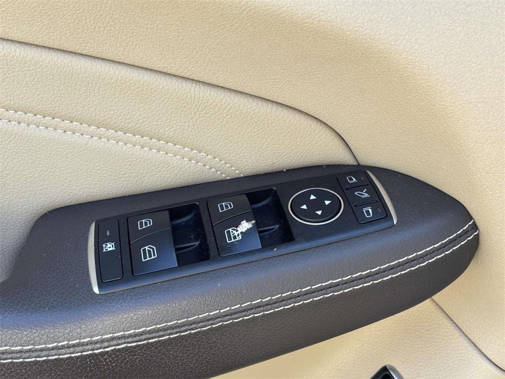 used 2015 Mercedes-Benz M-Class car, priced at $10,995