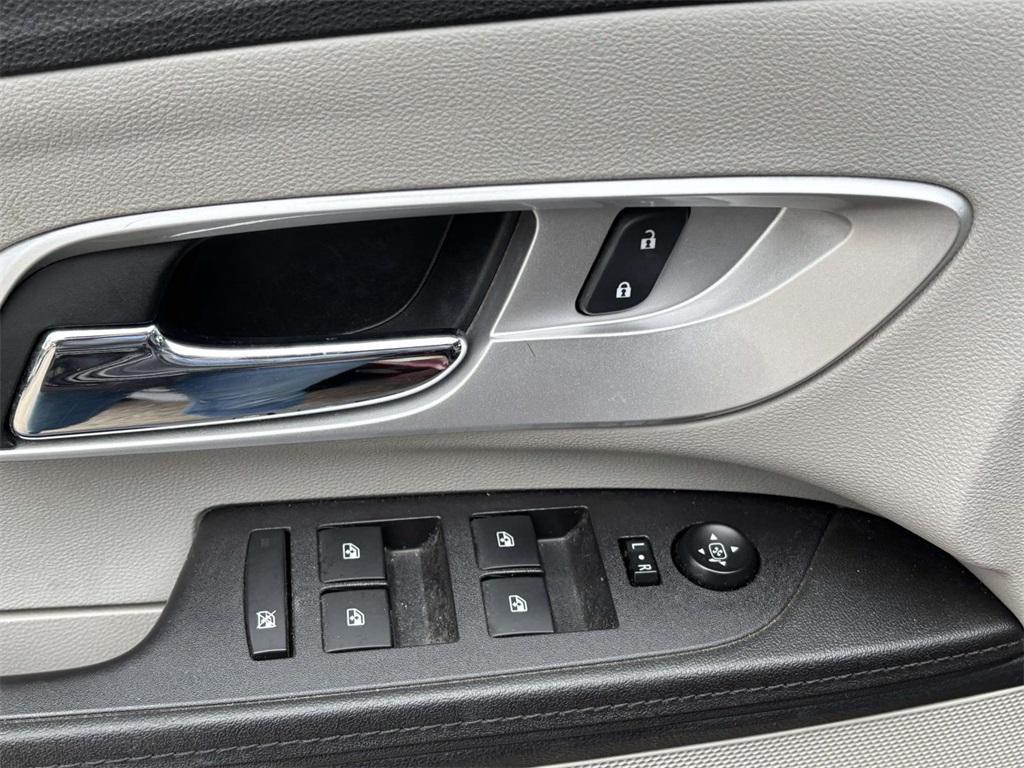 used 2017 Chevrolet Equinox car, priced at $7,875