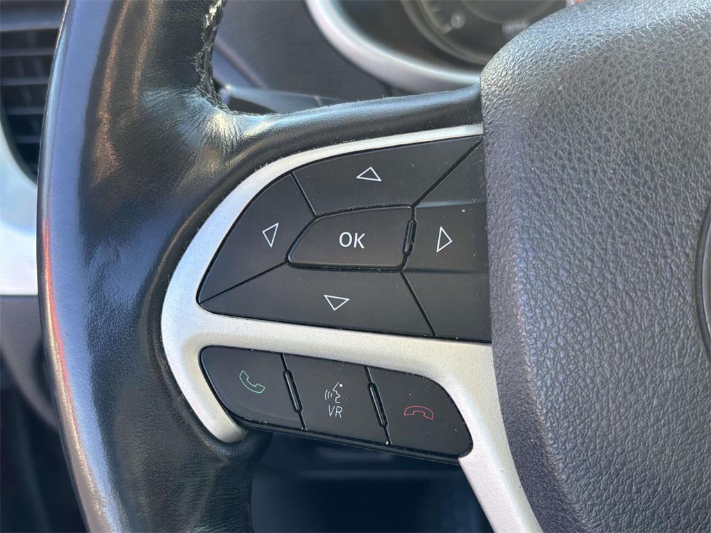 used 2015 Jeep Cherokee car, priced at $12,479