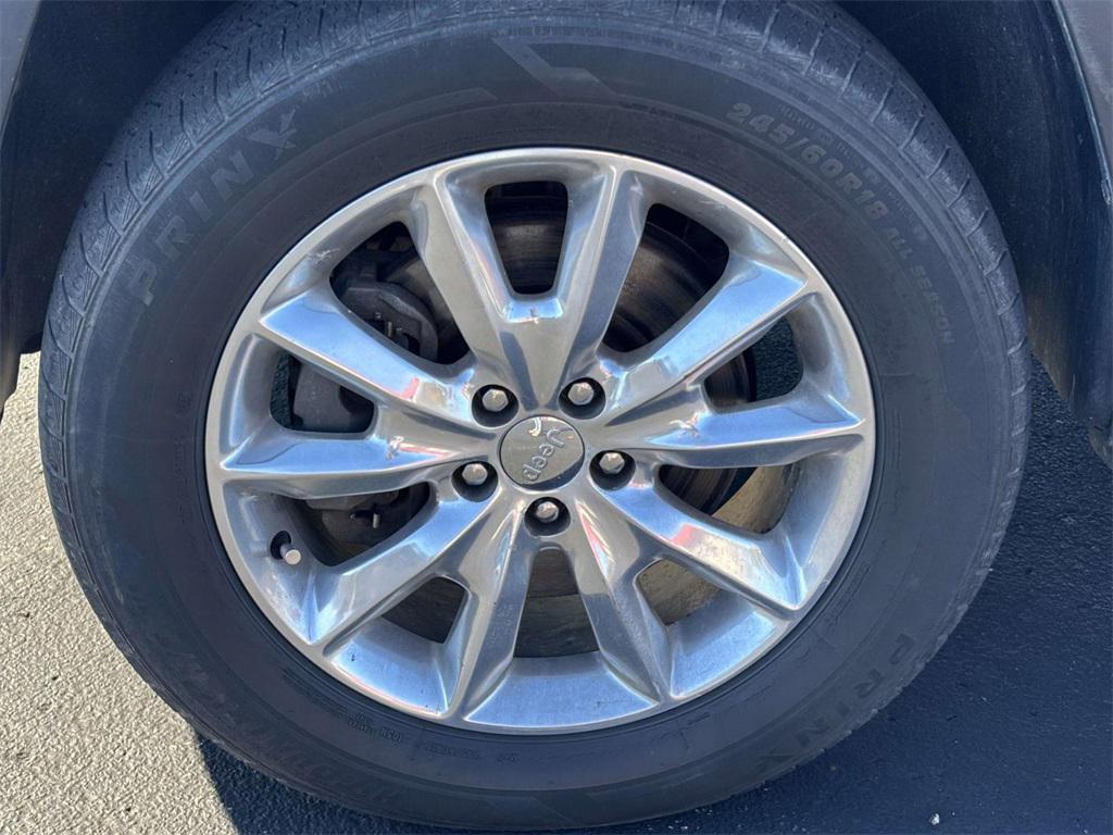 used 2015 Jeep Cherokee car, priced at $12,479