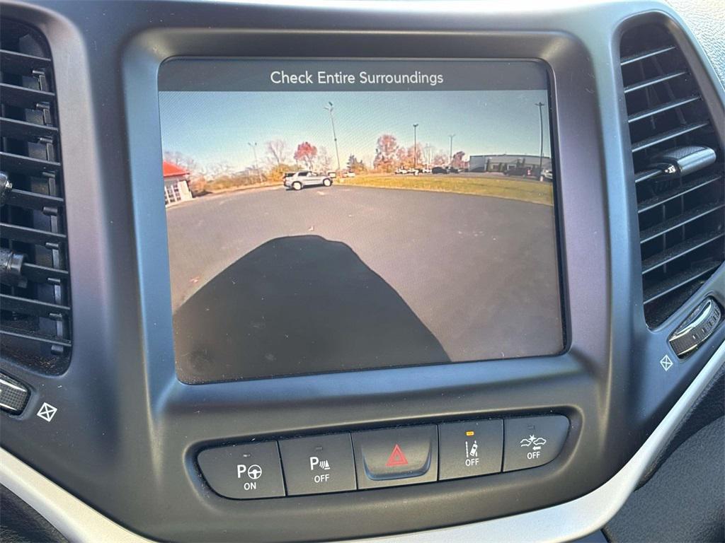 used 2015 Jeep Cherokee car, priced at $12,479