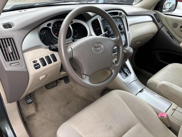 used 2007 Toyota Highlander car, priced at $6,445