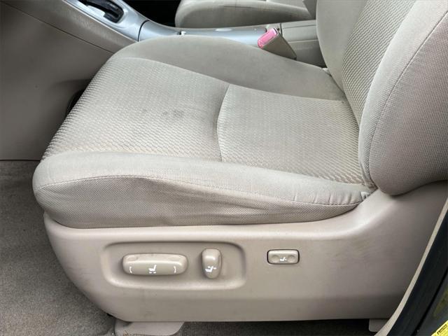used 2007 Toyota Highlander car, priced at $6,445