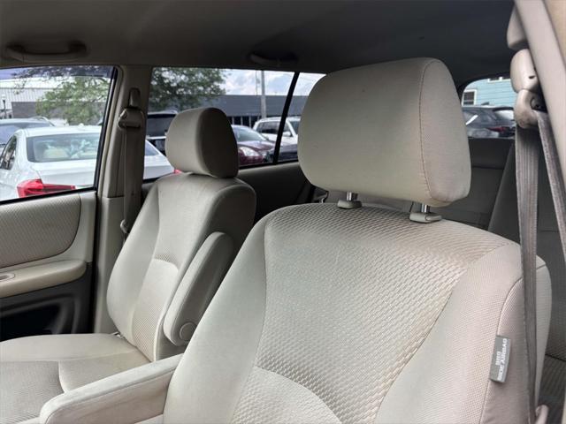 used 2007 Toyota Highlander car, priced at $6,445