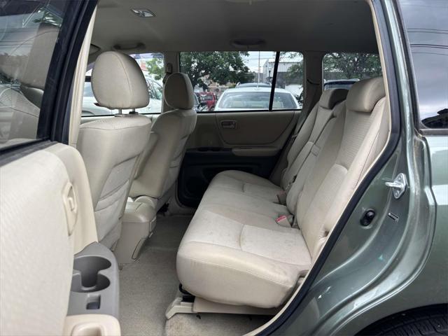 used 2007 Toyota Highlander car, priced at $6,445