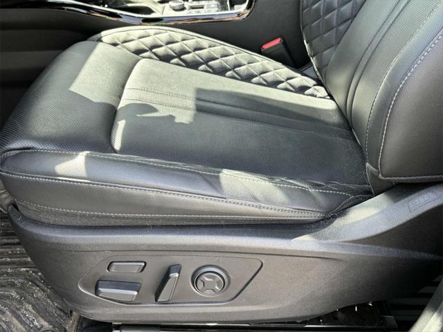 used 2023 Kia Sorento car, priced at $35,950