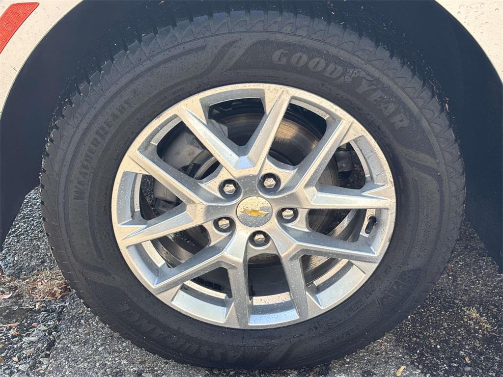 used 2022 Chevrolet Equinox car, priced at $15,500