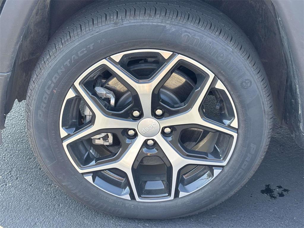 used 2024 Jeep Compass car, priced at $25,495