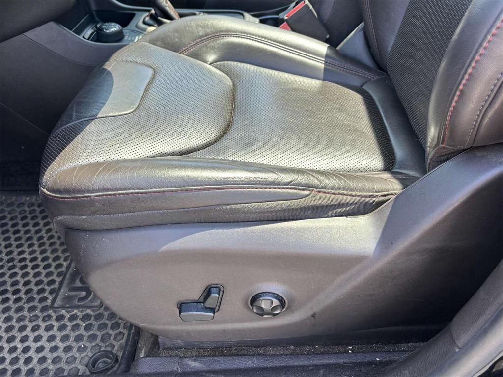used 2018 Jeep Cherokee car, priced at $12,881