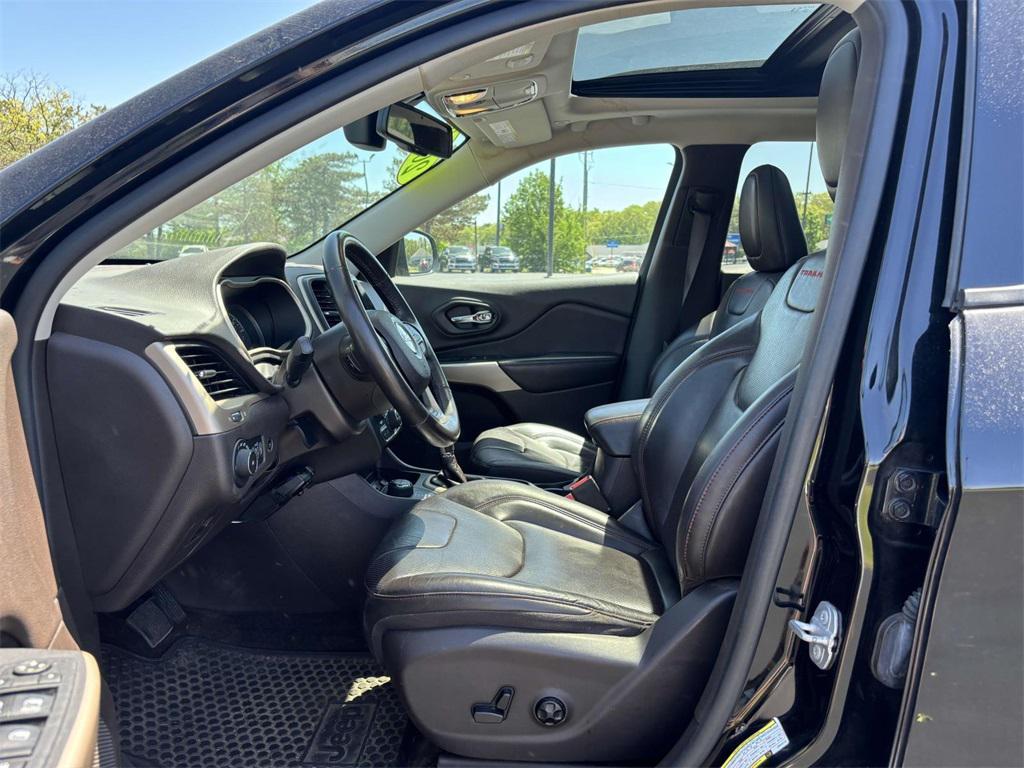 used 2018 Jeep Cherokee car, priced at $12,881
