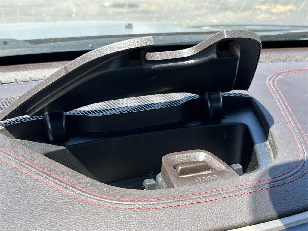 used 2018 Jeep Cherokee car, priced at $12,881