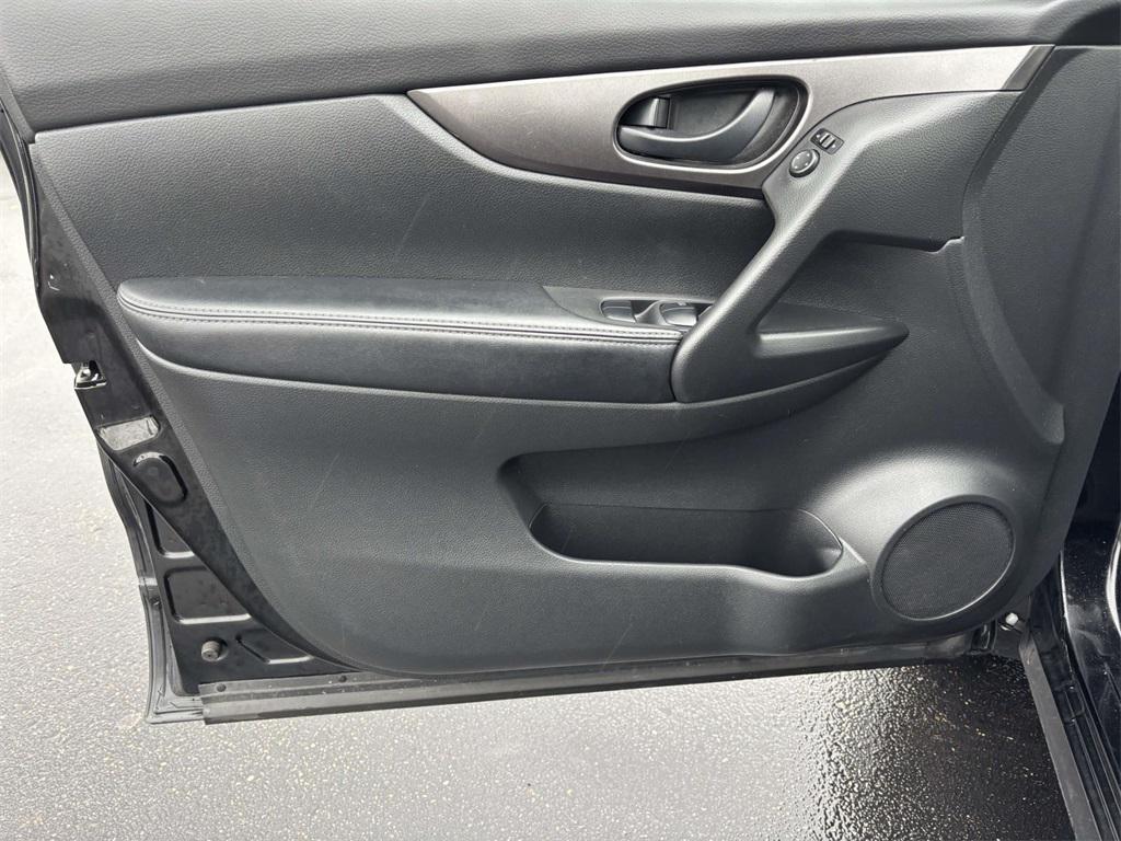 used 2019 Nissan Rogue Sport car, priced at $12,200