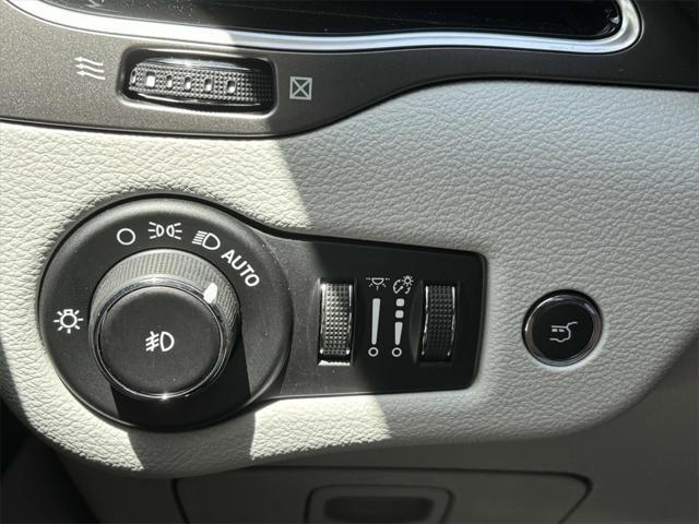 used 2020 Jeep Cherokee car, priced at $18,716