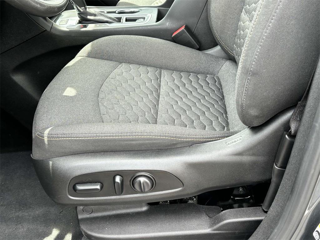 used 2021 Chevrolet Equinox car, priced at $13,495